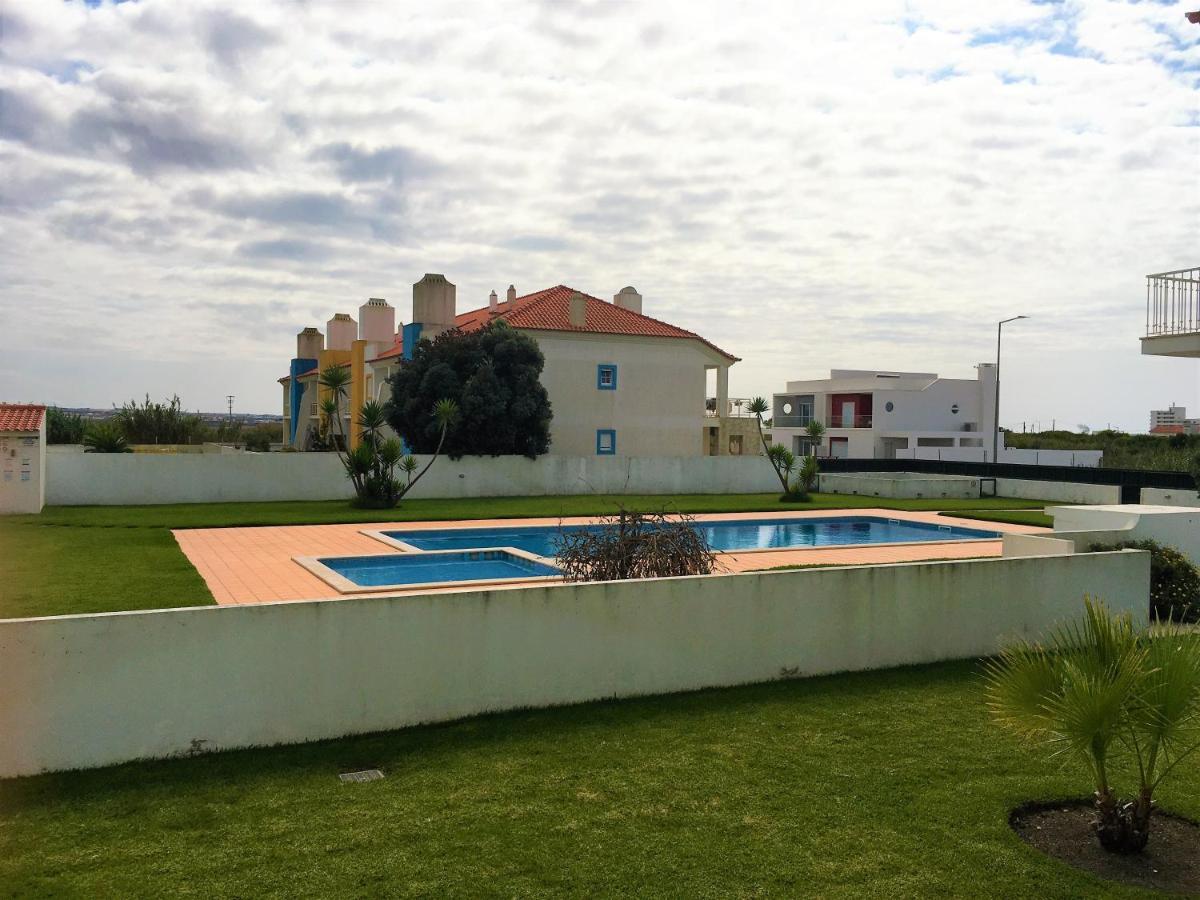 Palmeiras Apartement - T1 Com Piscina Baleal Eksteriør bilde