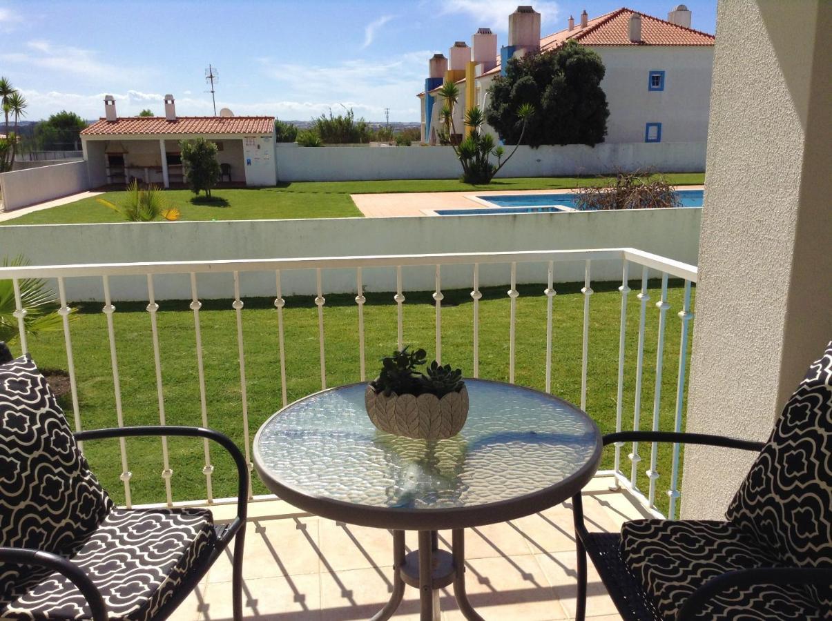 Palmeiras Apartement - T1 Com Piscina Baleal Eksteriør bilde